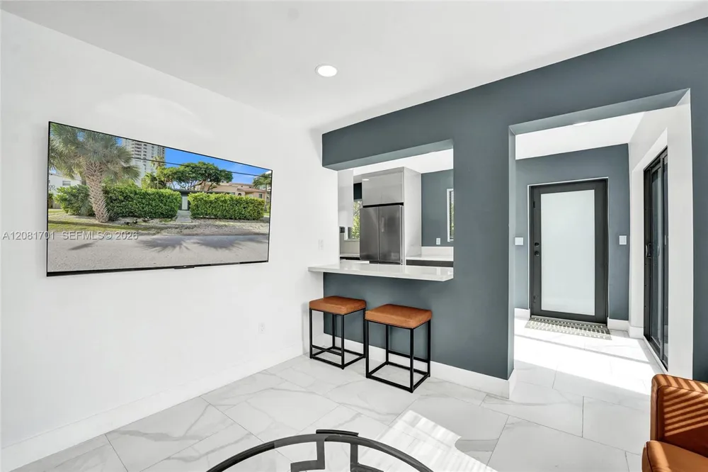 436 SW 4th Ave Fort Lauderdale, FL 33315