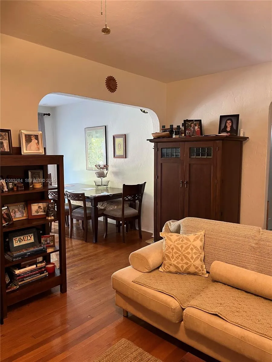 123 Sarto Ave Coral Gables, FL 33134