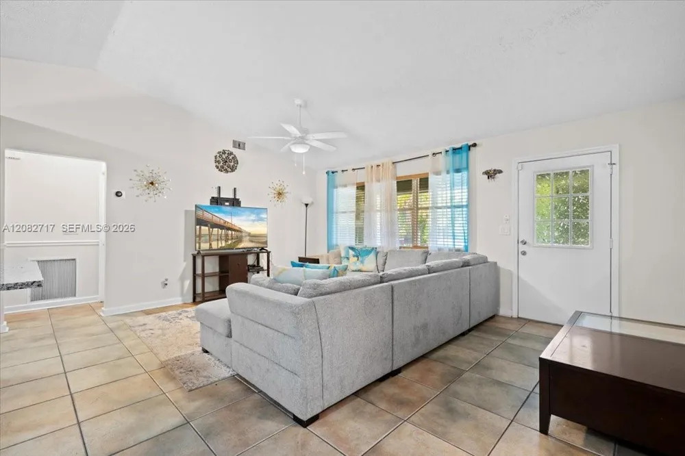 6015 Raintree Fort Pierce, FL 34982
