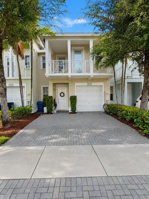 7512 NW 108th Path