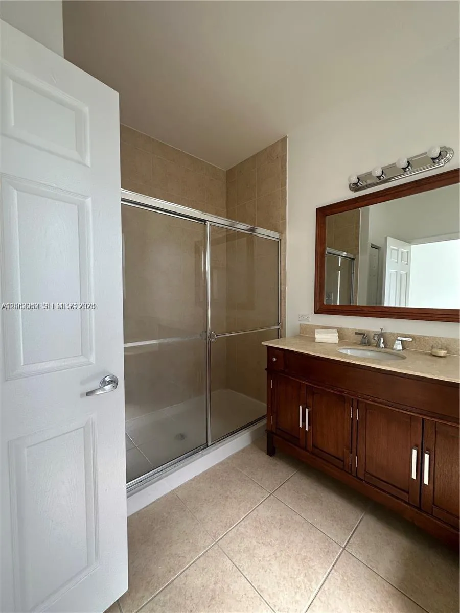 7512 NW 108th Path Doral, FL 33178