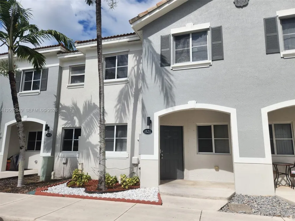 1525 SE 31st Ct #1525 Homestead, FL 33035