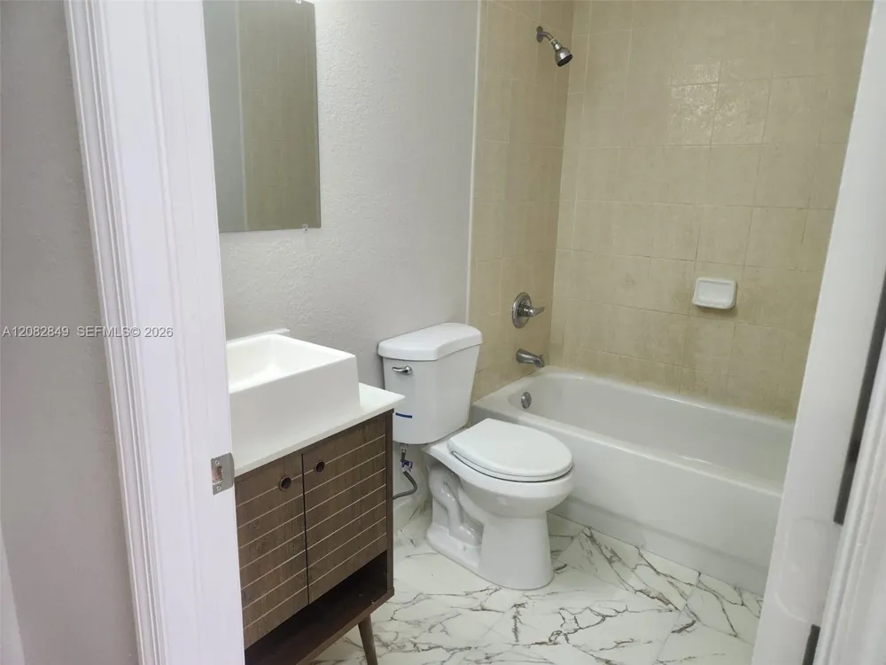 1525 SE 31st Ct #1525 Homestead, FL 33035