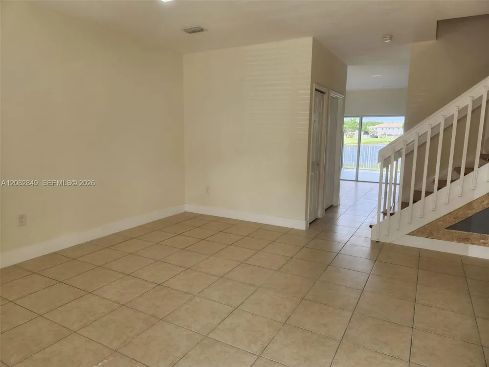 1525 SE 31st Ct #1525 Homestead, FL 33035