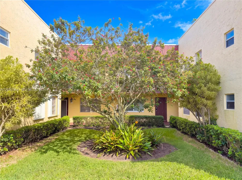 598 Flanders M #598 Delray Beach, FL 33484