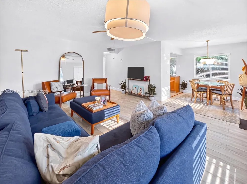 598 Flanders M #598 Delray Beach, FL 33484