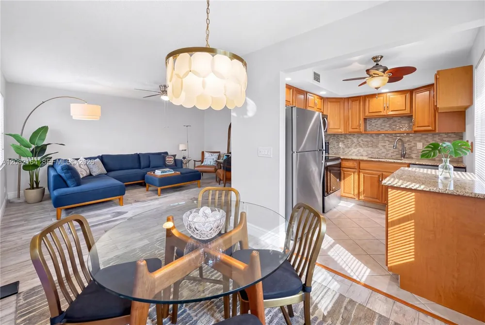 598 Flanders M #598 Delray Beach, FL 33484