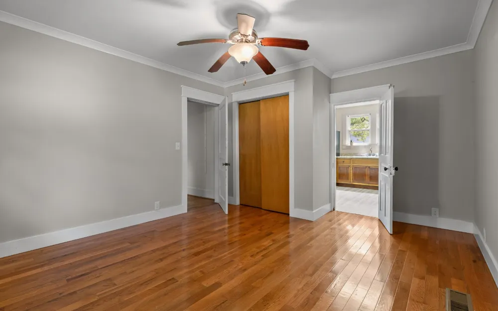 706 Holly Avenue South Pittsburg, TN 37380