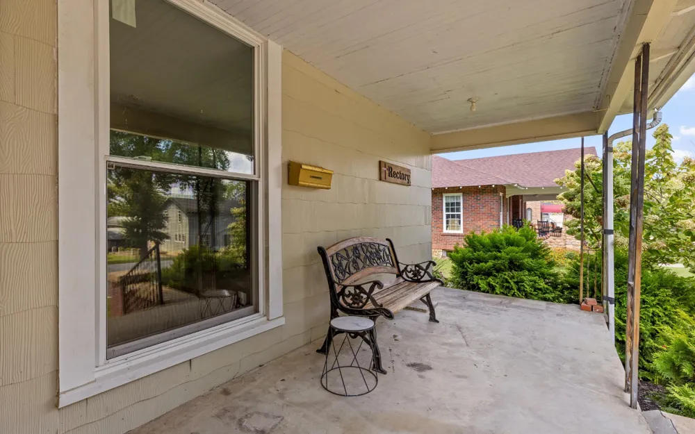 706 Holly Avenue South Pittsburg, TN 37380