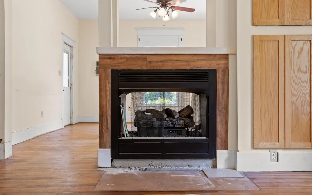 706 Holly Avenue South Pittsburg, TN 37380