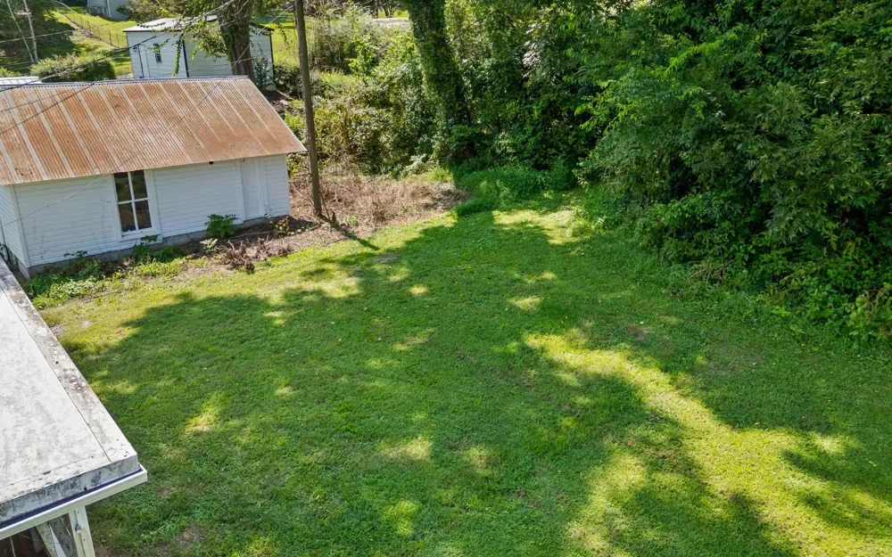 706 Holly Avenue South Pittsburg, TN 37380