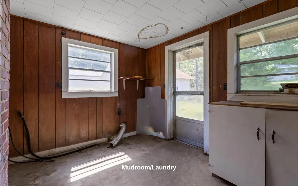 706 Holly Avenue South Pittsburg, TN 37380