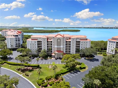 201 Vintage Bay Drive #2