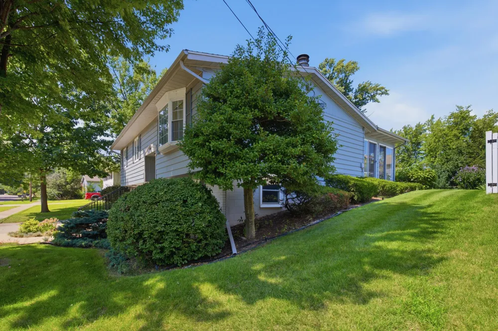 1326 W Water Street New Buffalo City, MI 49117