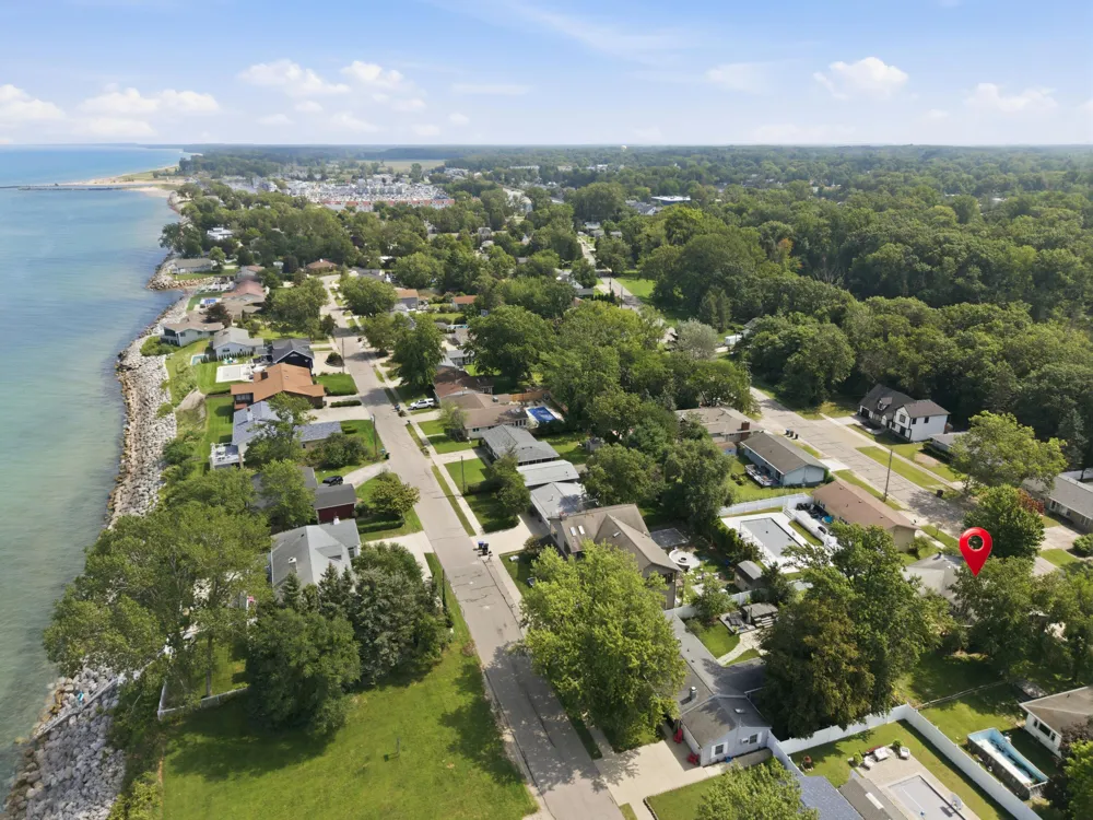 1326 W Water Street New Buffalo City, MI 49117