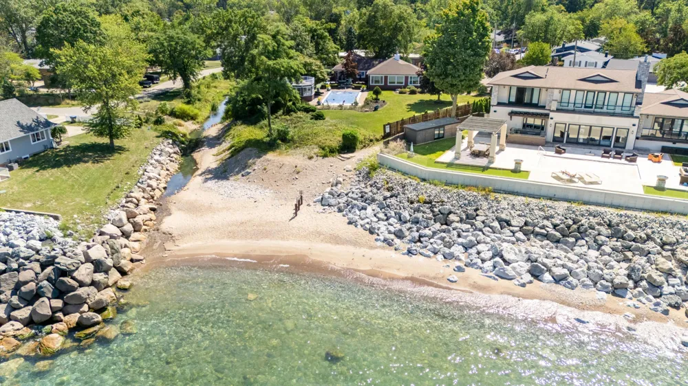 1326 W Water Street New Buffalo City, MI 49117
