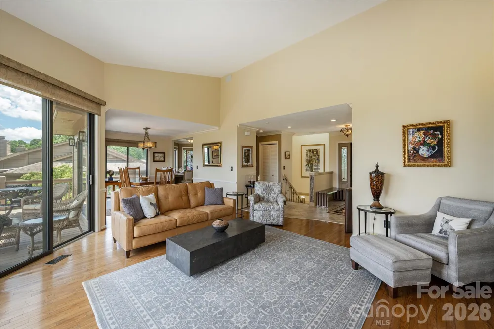 159 Country Ridge Road Hendersonville, NC 28739
