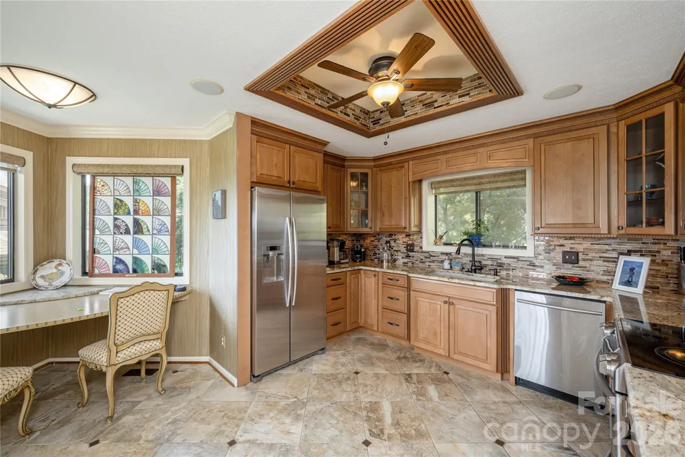 159 Country Ridge Road Hendersonville, NC 28739