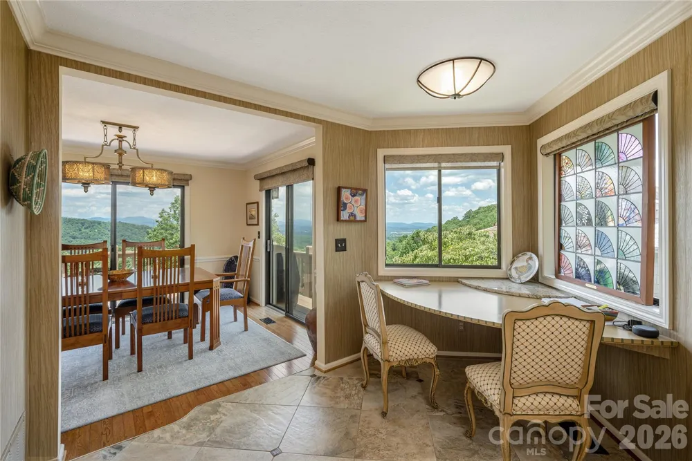 159 Country Ridge Road Hendersonville, NC 28739