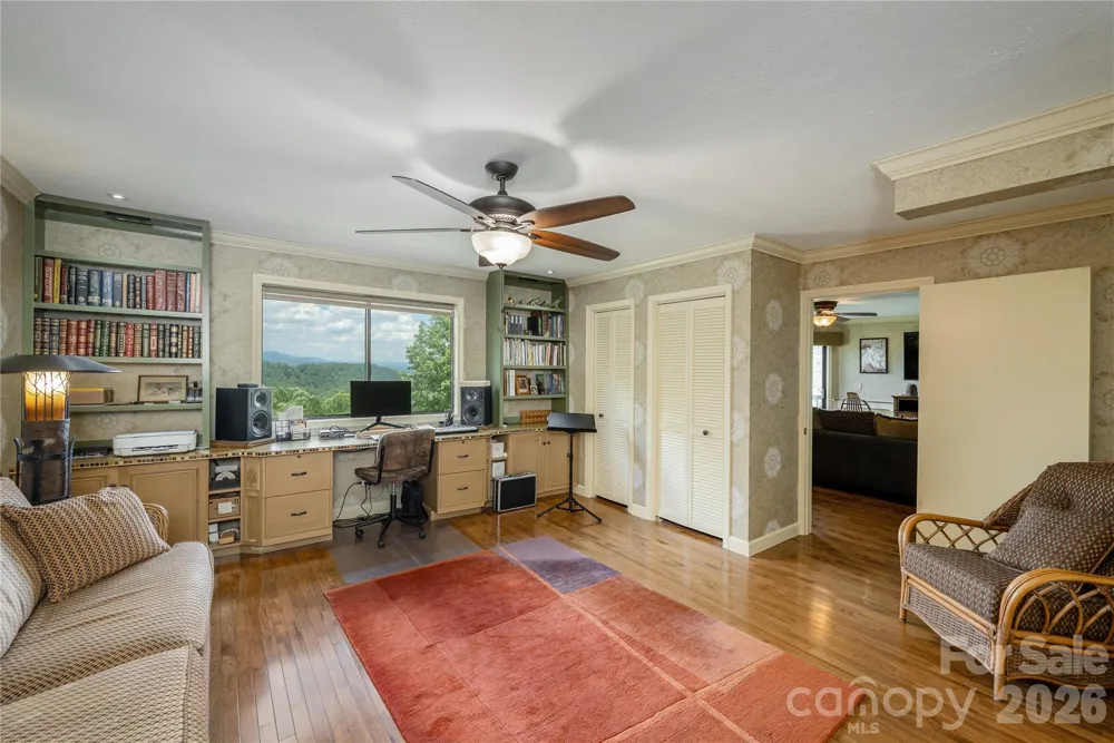 159 Country Ridge Road Hendersonville, NC 28739