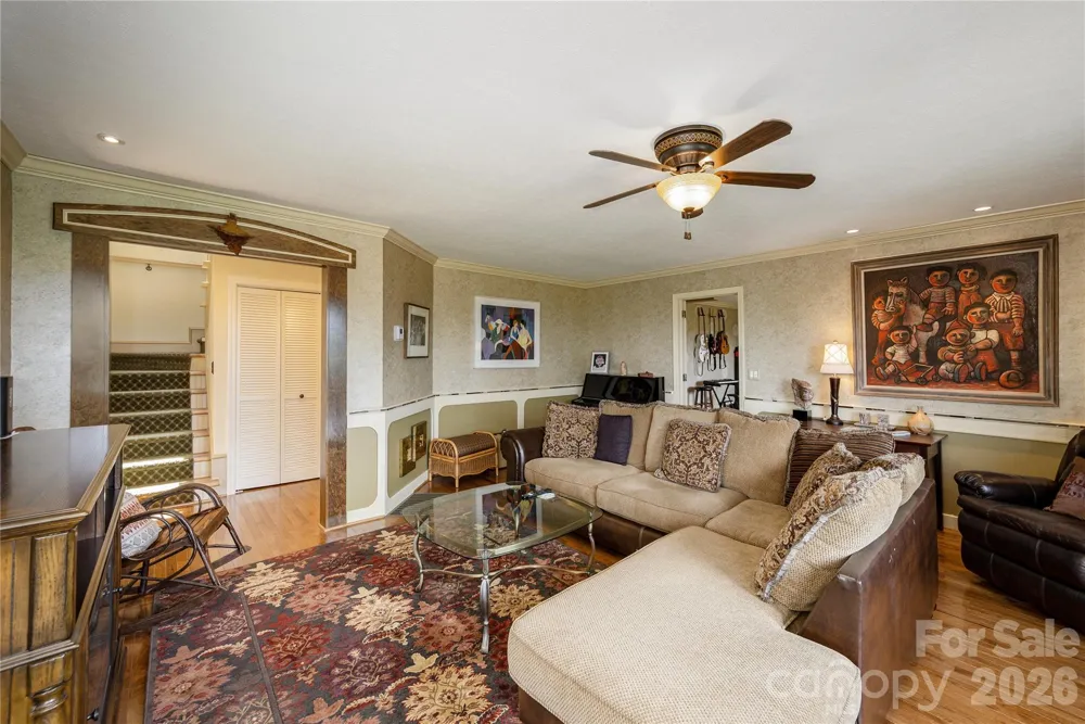 159 Country Ridge Road Hendersonville, NC 28739