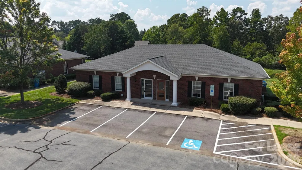 2950 Senna Drive Matthews, NC 28105