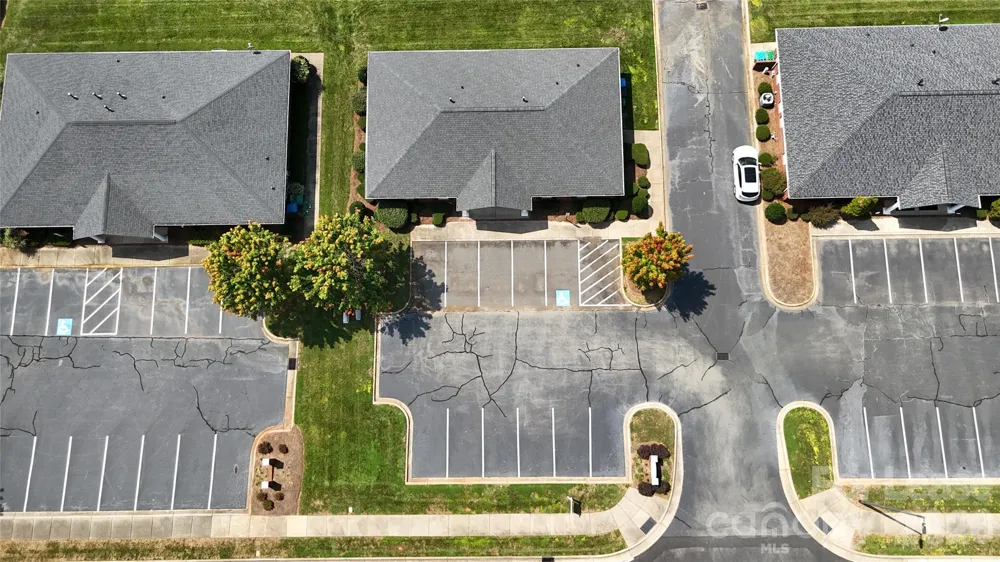2950 Senna Drive Matthews, NC 28105