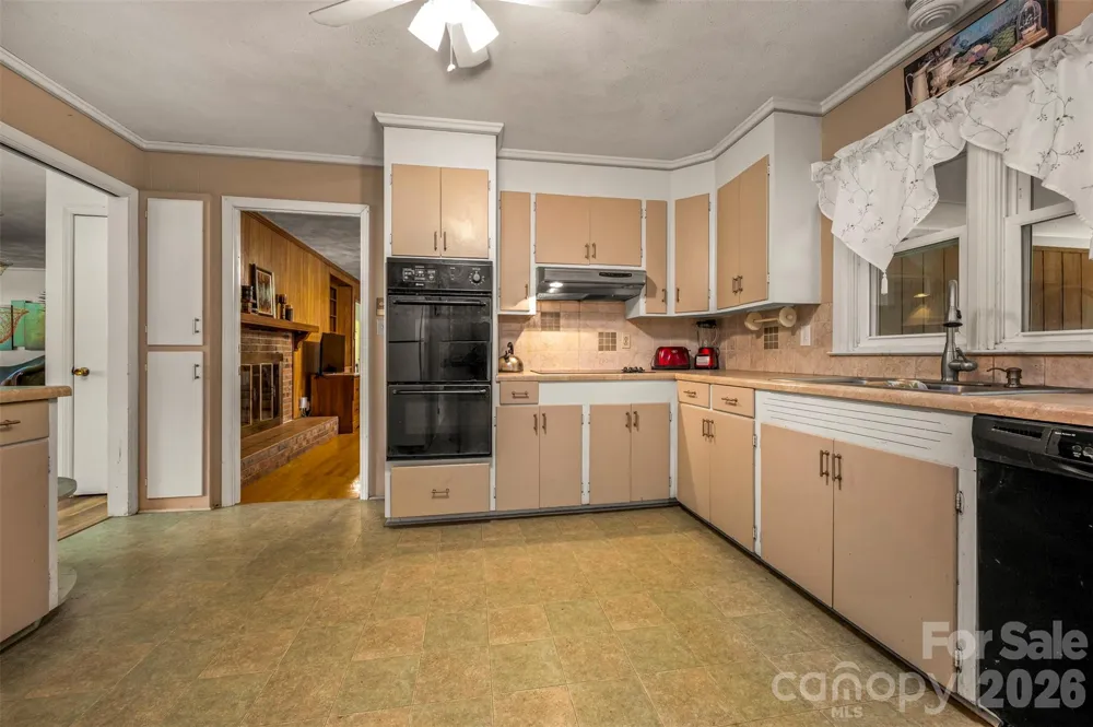 15 Meadowlark Drive Tryon, NC 28782