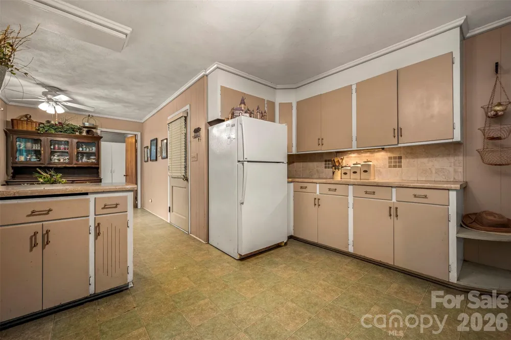 15 Meadowlark Drive Tryon, NC 28782