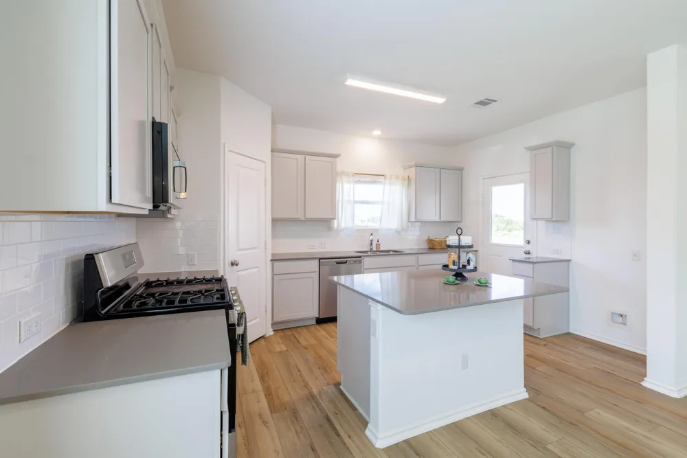 8015 Purple Aster Pass Lago Vista, TX 78645