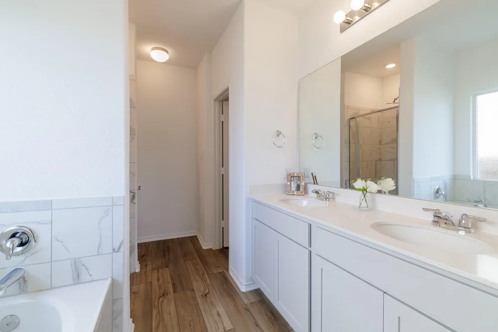 8015 Purple Aster Pass Lago Vista, TX 78645