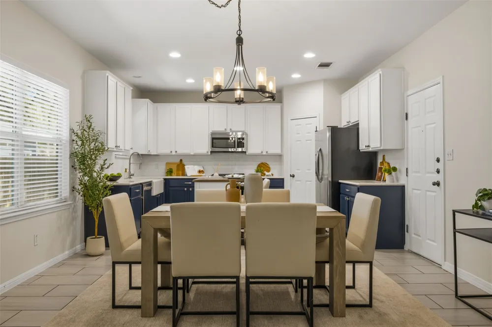 1926 Creek Crest Way Round Rock, TX 78664