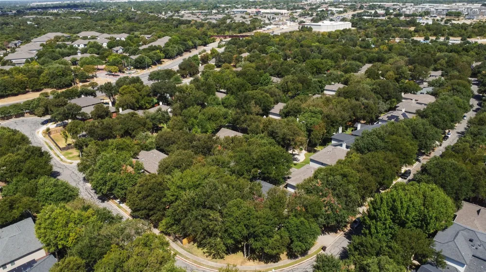 1926 Creek Crest Way Round Rock, TX 78664