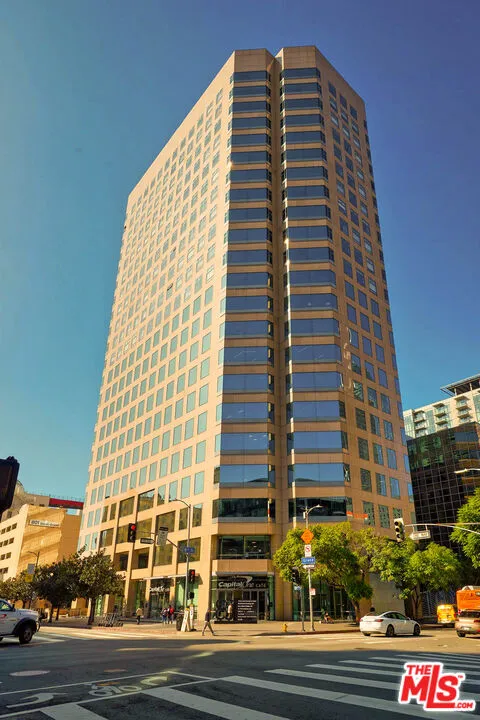 801 S Grand Avenue