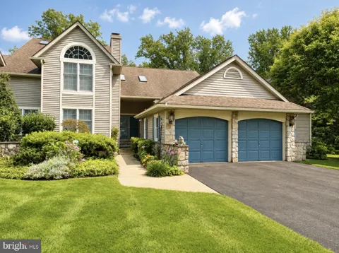 1785 OAK HILL DRIVE