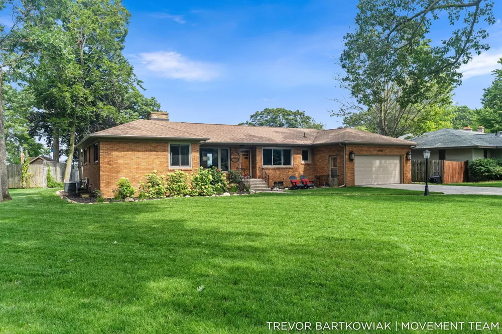 4166 Highgate Road Norton Shores, MI 49441