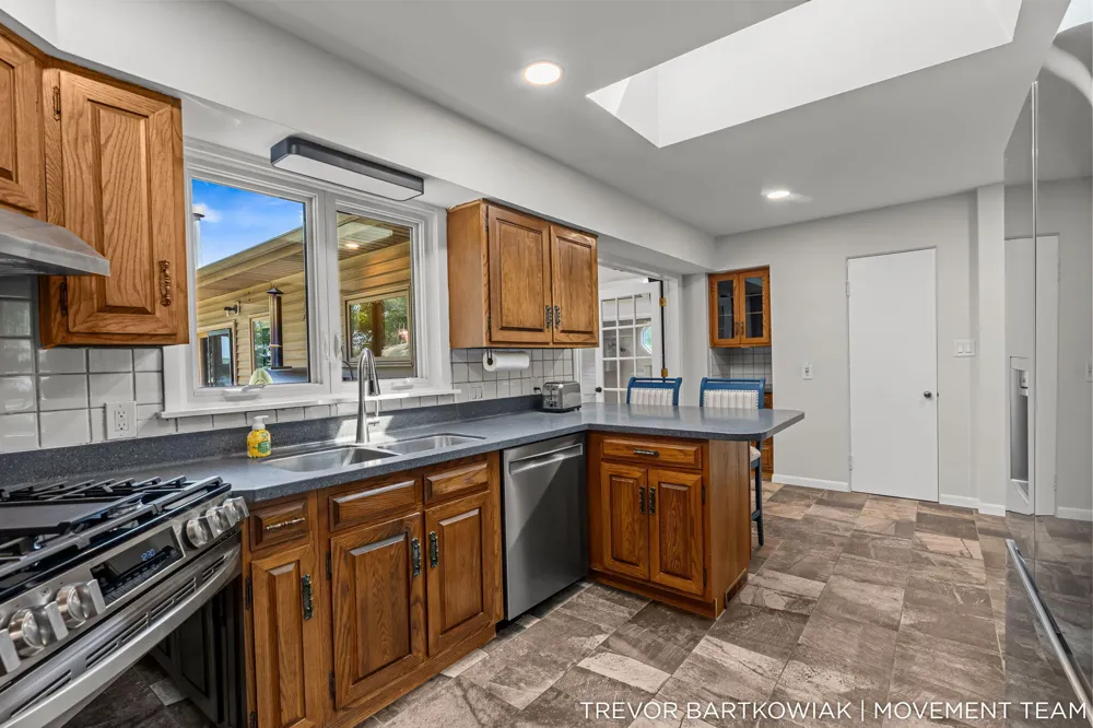 4166 Highgate Road Norton Shores, MI 49441