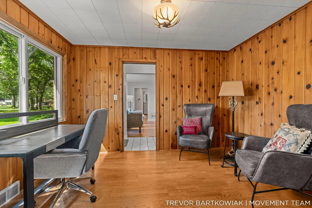 4166 Highgate Road Norton Shores, MI 49441