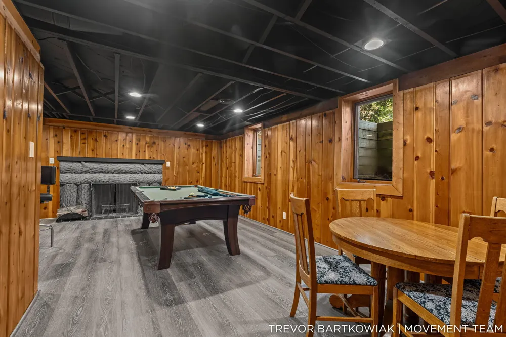 4166 Highgate Road Norton Shores, MI 49441