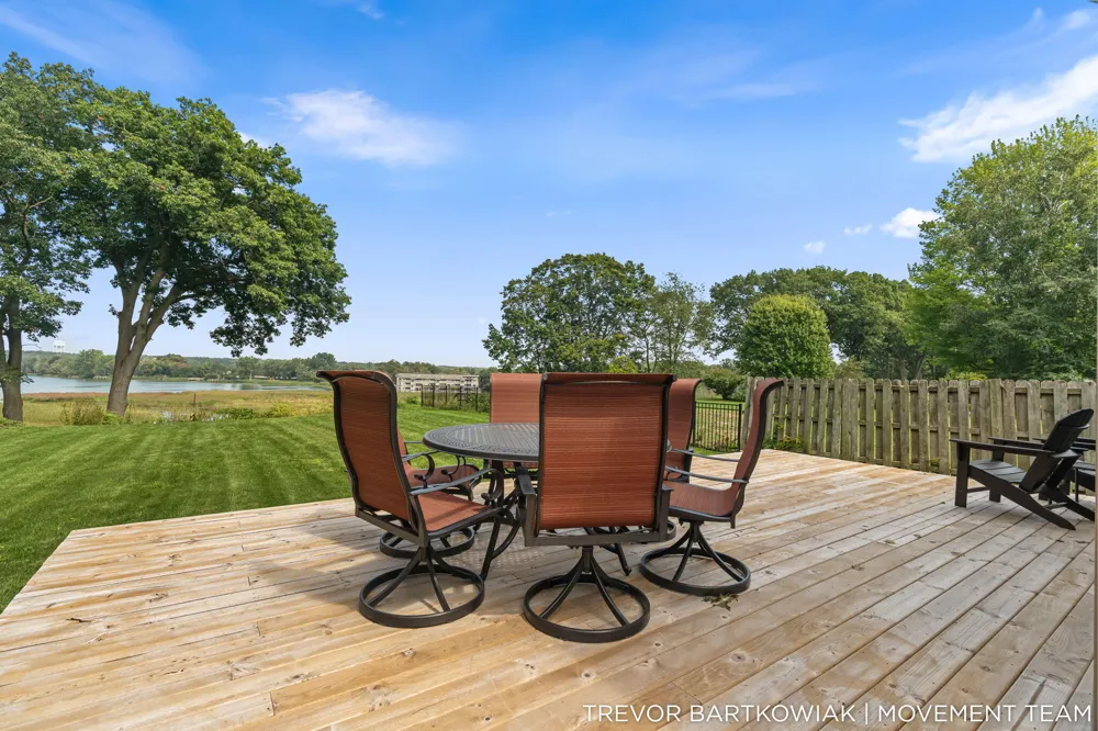 4166 Highgate Road Norton Shores, MI 49441