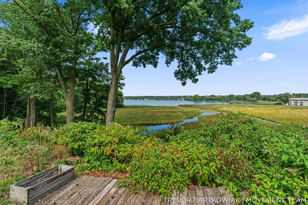 4166 Highgate Road Norton Shores, MI 49441
