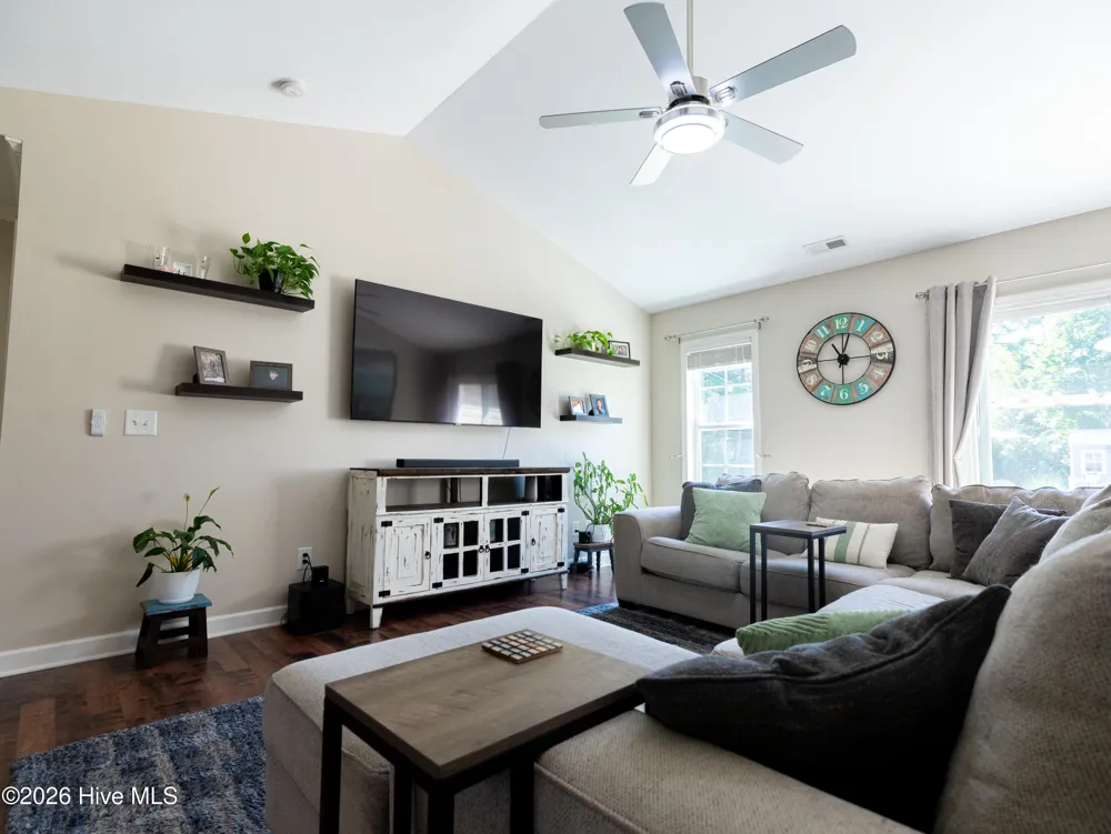 206 Old Folkstone Road Holly Ridge, NC 28445