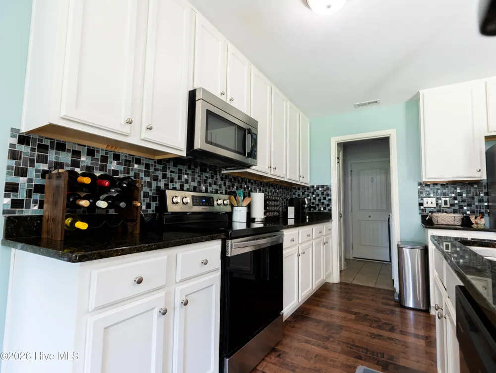 206 Old Folkstone Road Holly Ridge, NC 28445