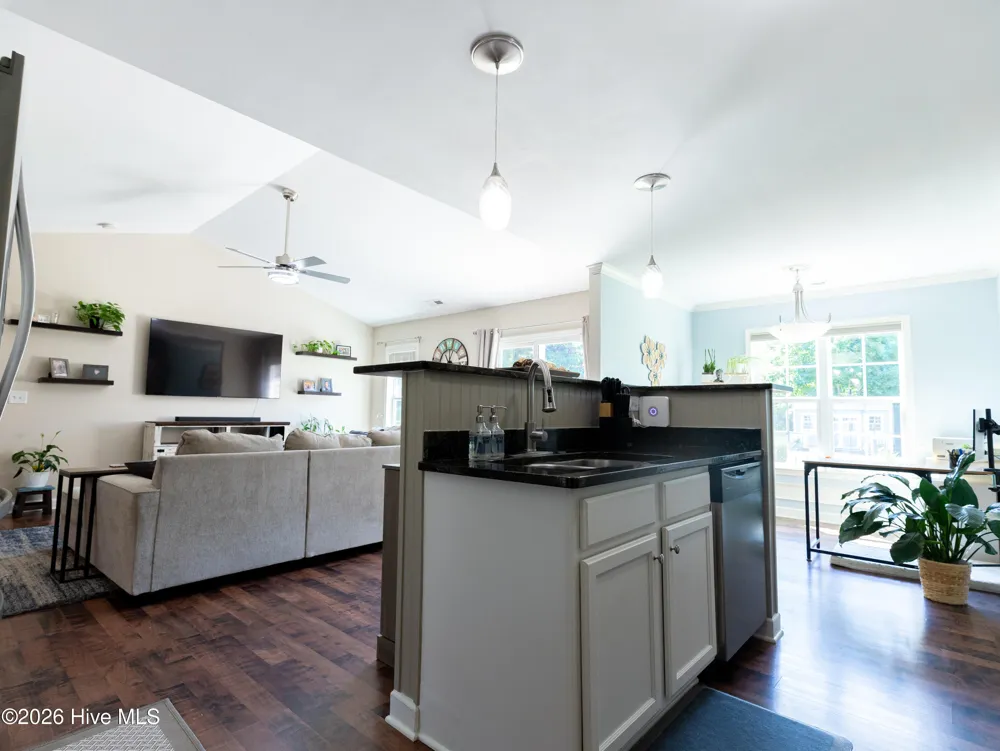 206 Old Folkstone Road Holly Ridge, NC 28445