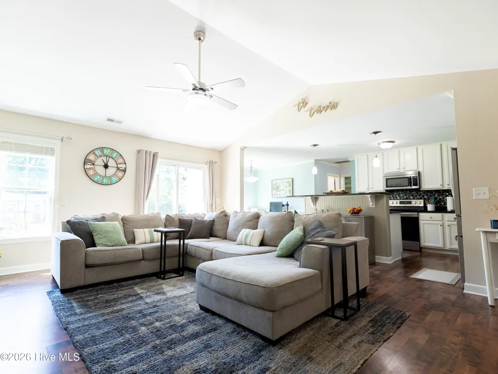 206 Old Folkstone Road Holly Ridge, NC 28445