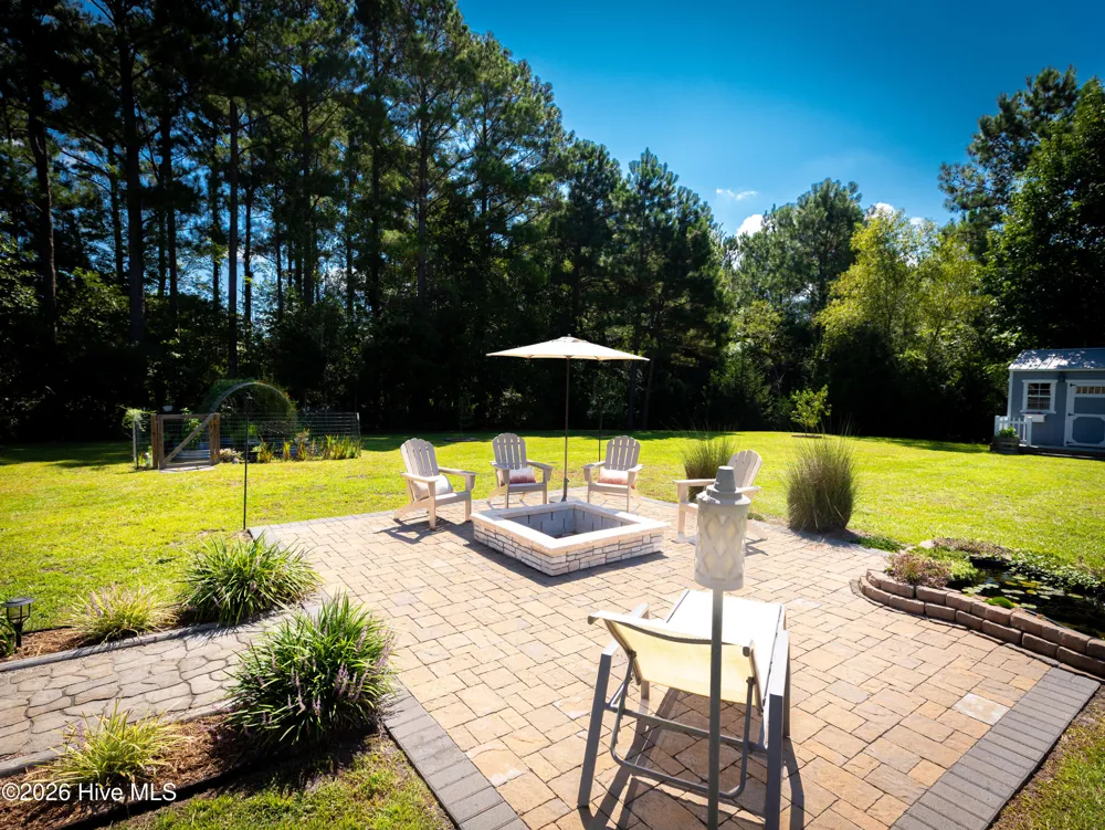 206 Old Folkstone Road Holly Ridge, NC 28445