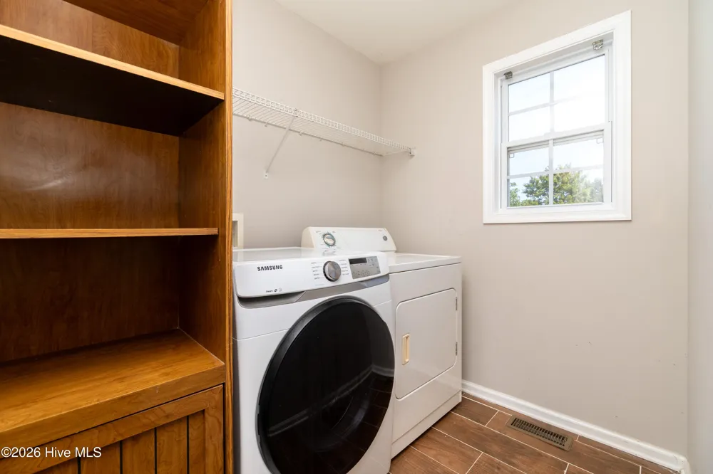 105 Excalibur Court Elizabeth City, NC 27909