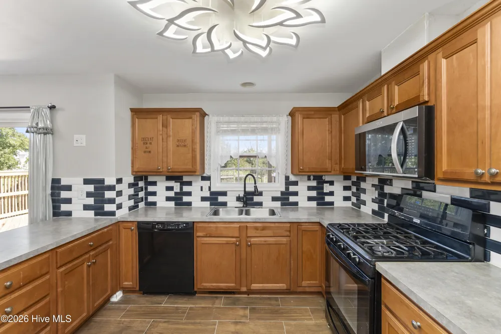 105 Excalibur Court Elizabeth City, NC 27909