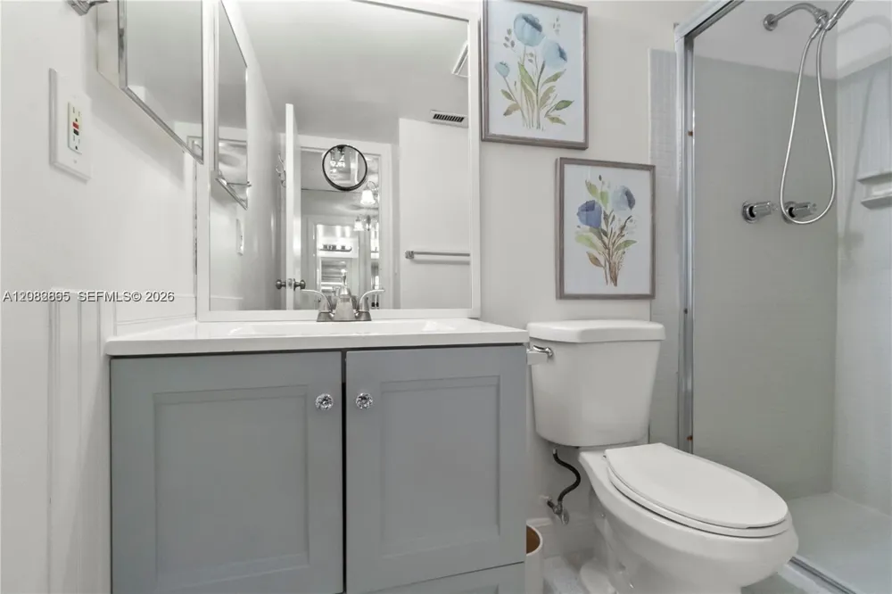 3 Abbey Ln #101 Delray Beach, FL 33446