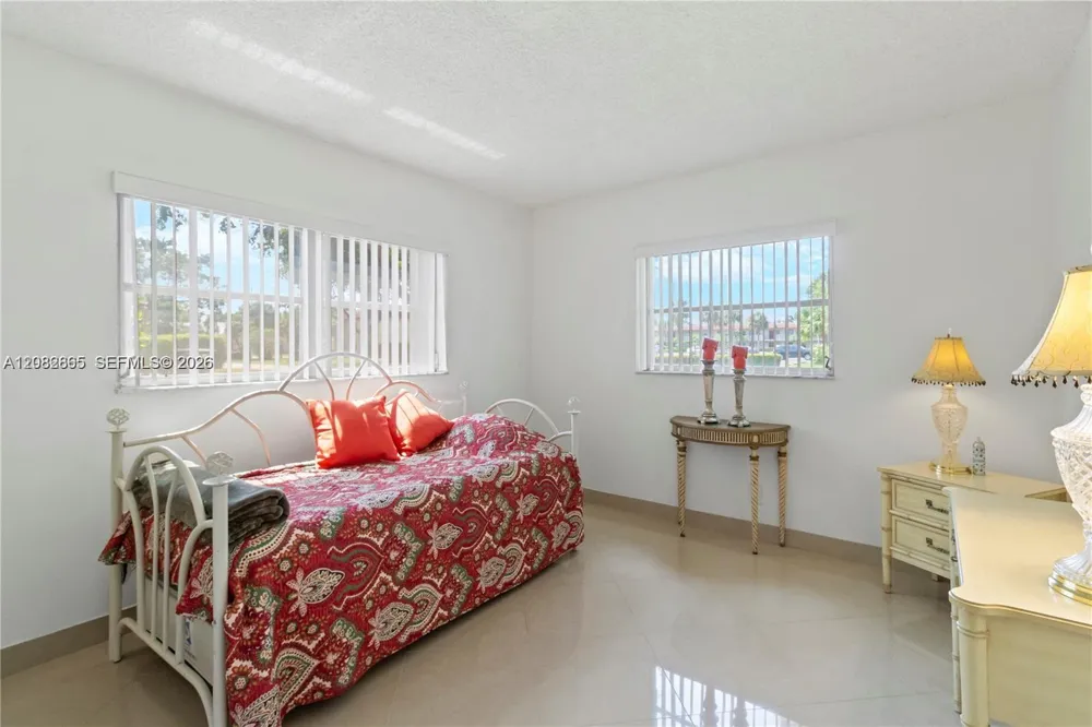 3 Abbey Ln #101 Delray Beach, FL 33446